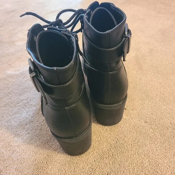 Guess Combat Boots - Picture 5 of 6
